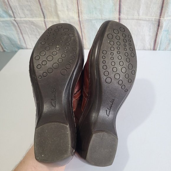 Clarks 71495 Mules Shoes Brown Leather Womans Slip-ons Studded Size 8 M clogs - Picture 10 of 11